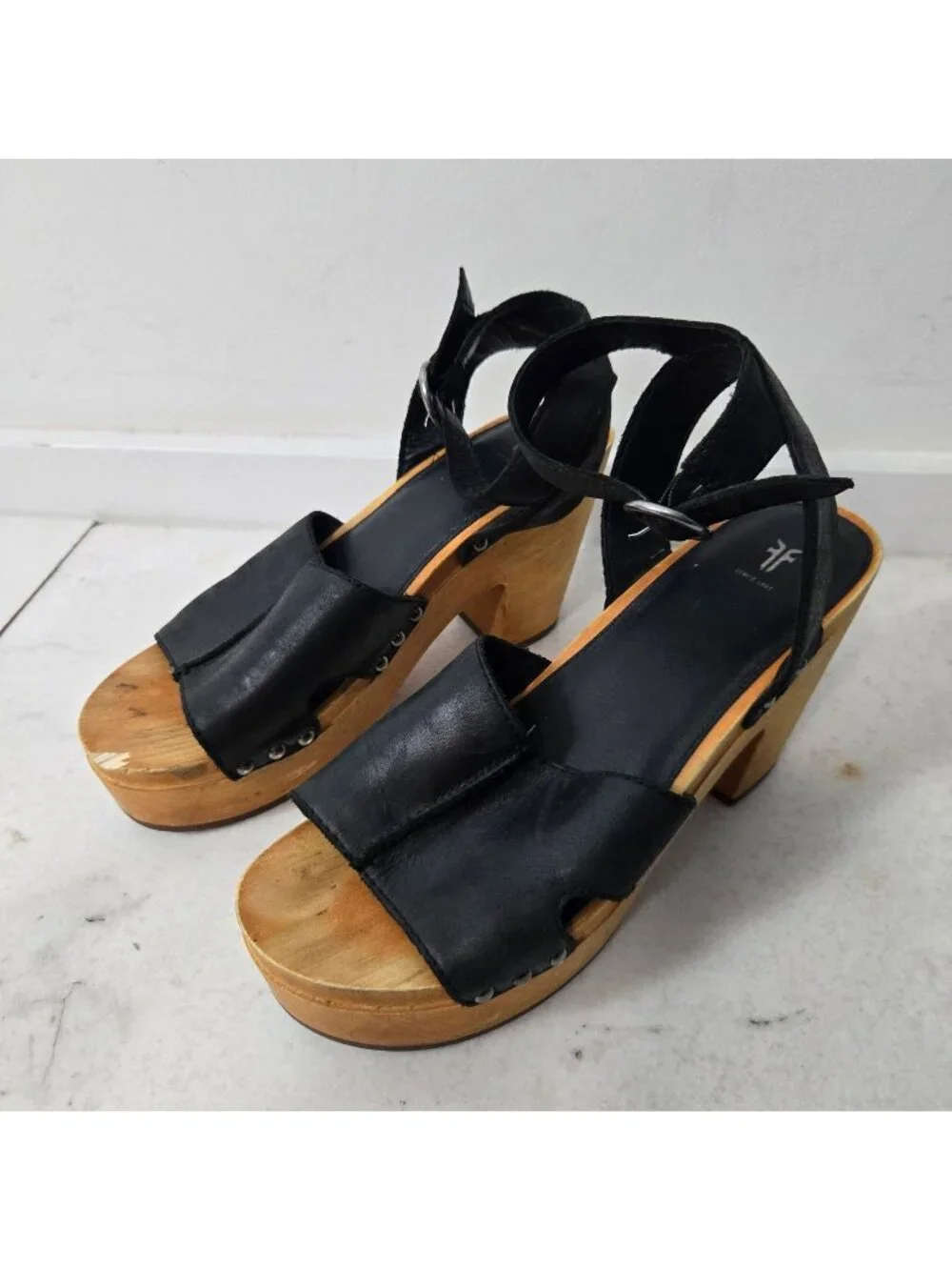 Frye Women's Size 9.5 Zelda Seam Black Leather Wooden Platform Sandals Chunky